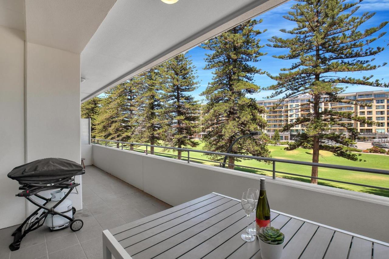 Appartamento Sea And Park Deluxe Glenelg Esterno foto