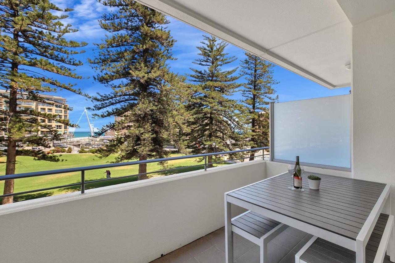 Appartamento Sea And Park Deluxe Glenelg Esterno foto