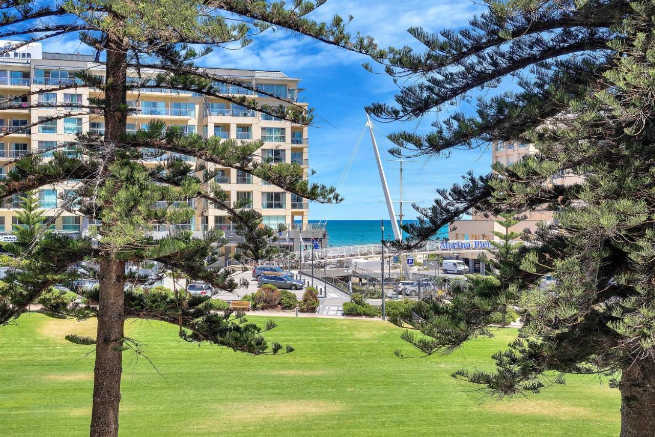 Appartamento Sea And Park Deluxe Glenelg Esterno foto